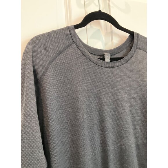 Lululemon Men's Sleeve Black/Grey T-shirt size 2XL - Picture 2 of 5